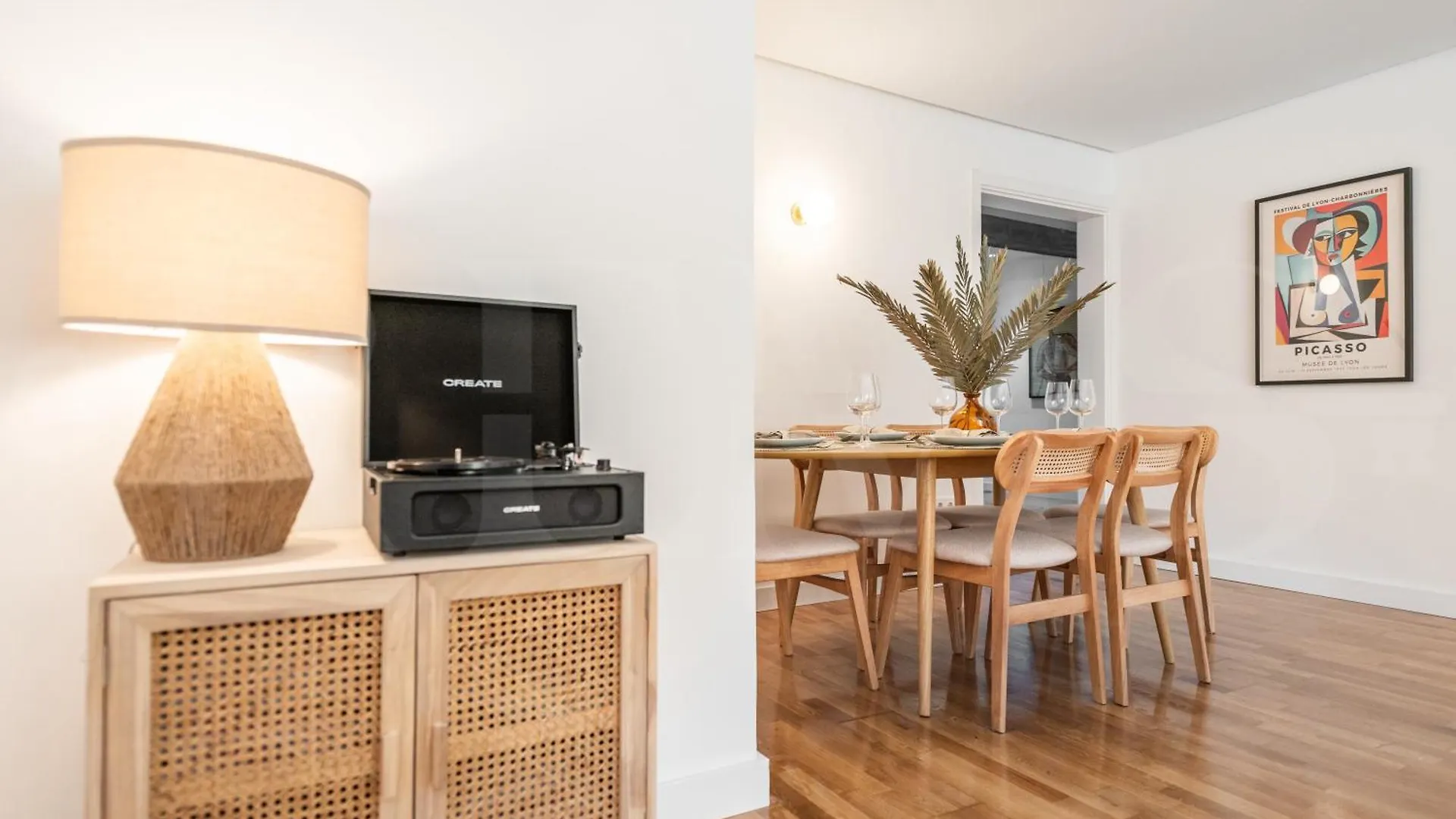 Exquisite And Charming Experience In Soho By Rems Apartment Malaga